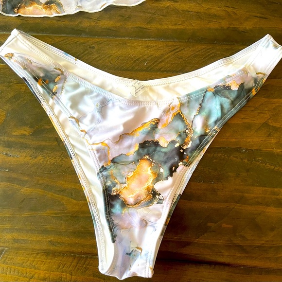 Shein 3 piece Marble Print Bikini Swimsuit with Beach Skirt NWT - Picture 13 of 17